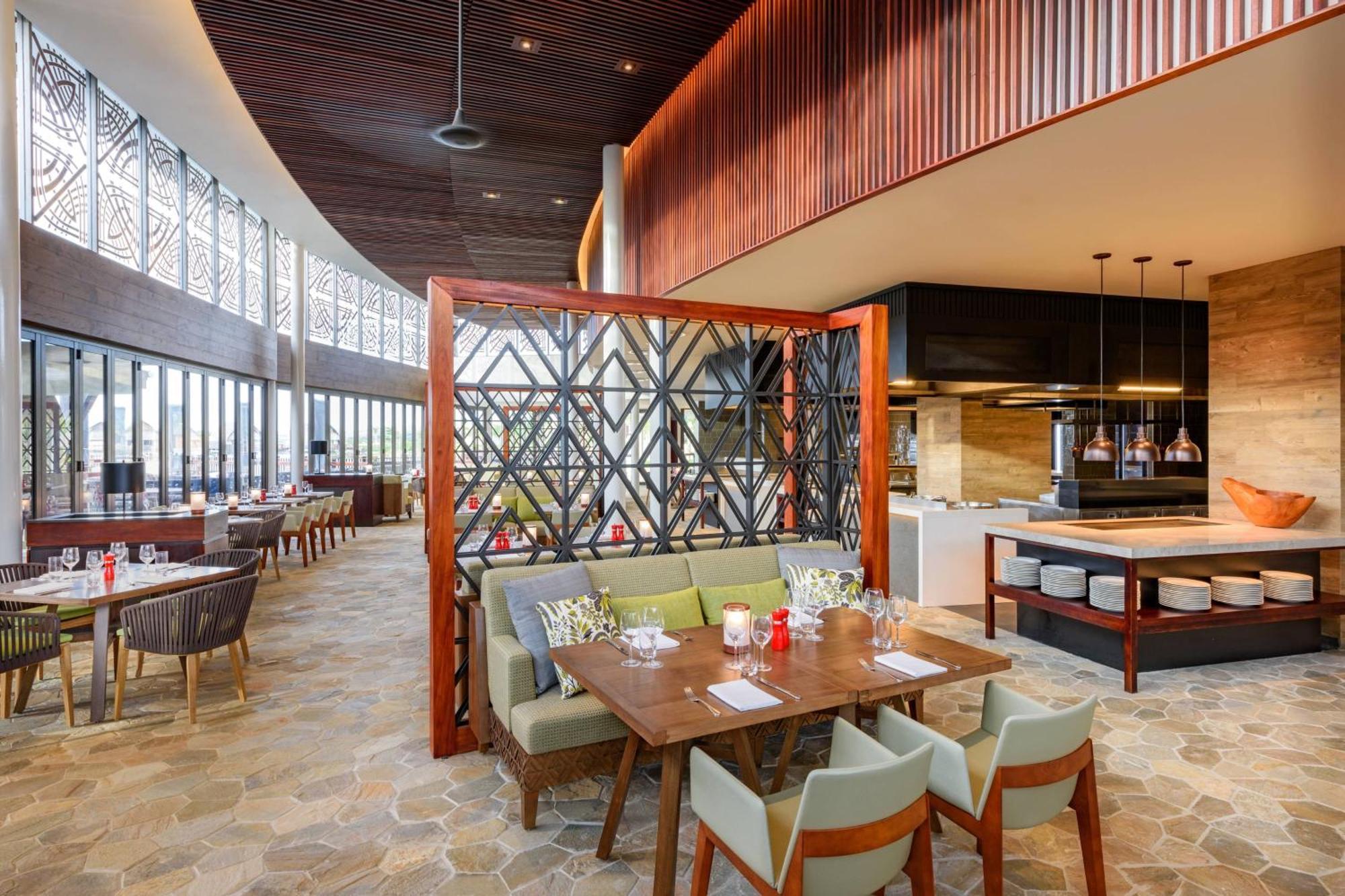 Fiji Marriott Resort Momi Bay Eksteriør bilde The restaurant