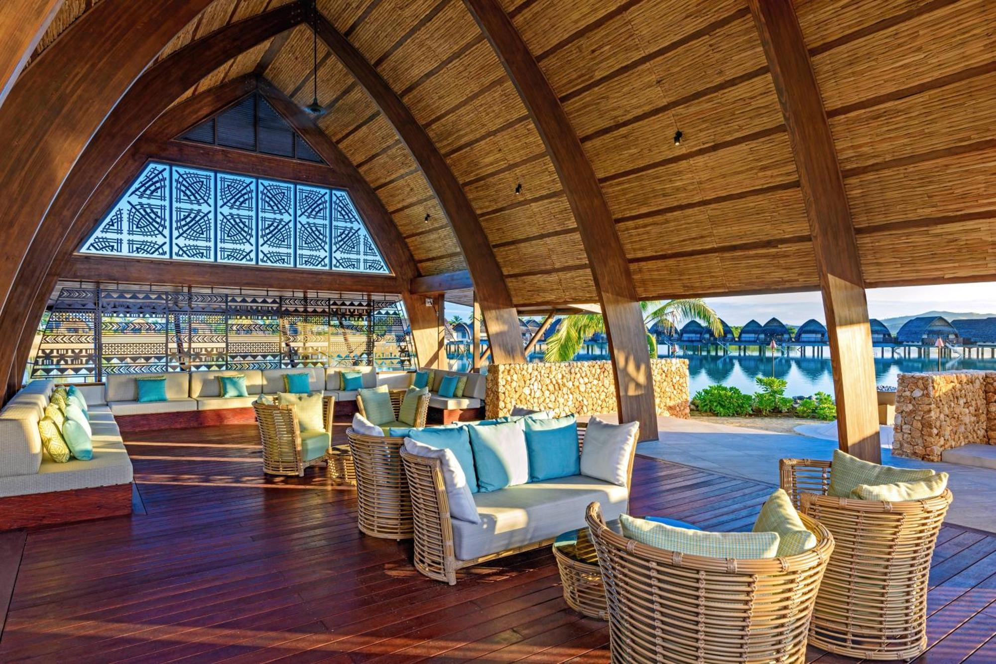 Fiji Marriott Resort Momi Bay Eksteriør bilde The interior of the bar