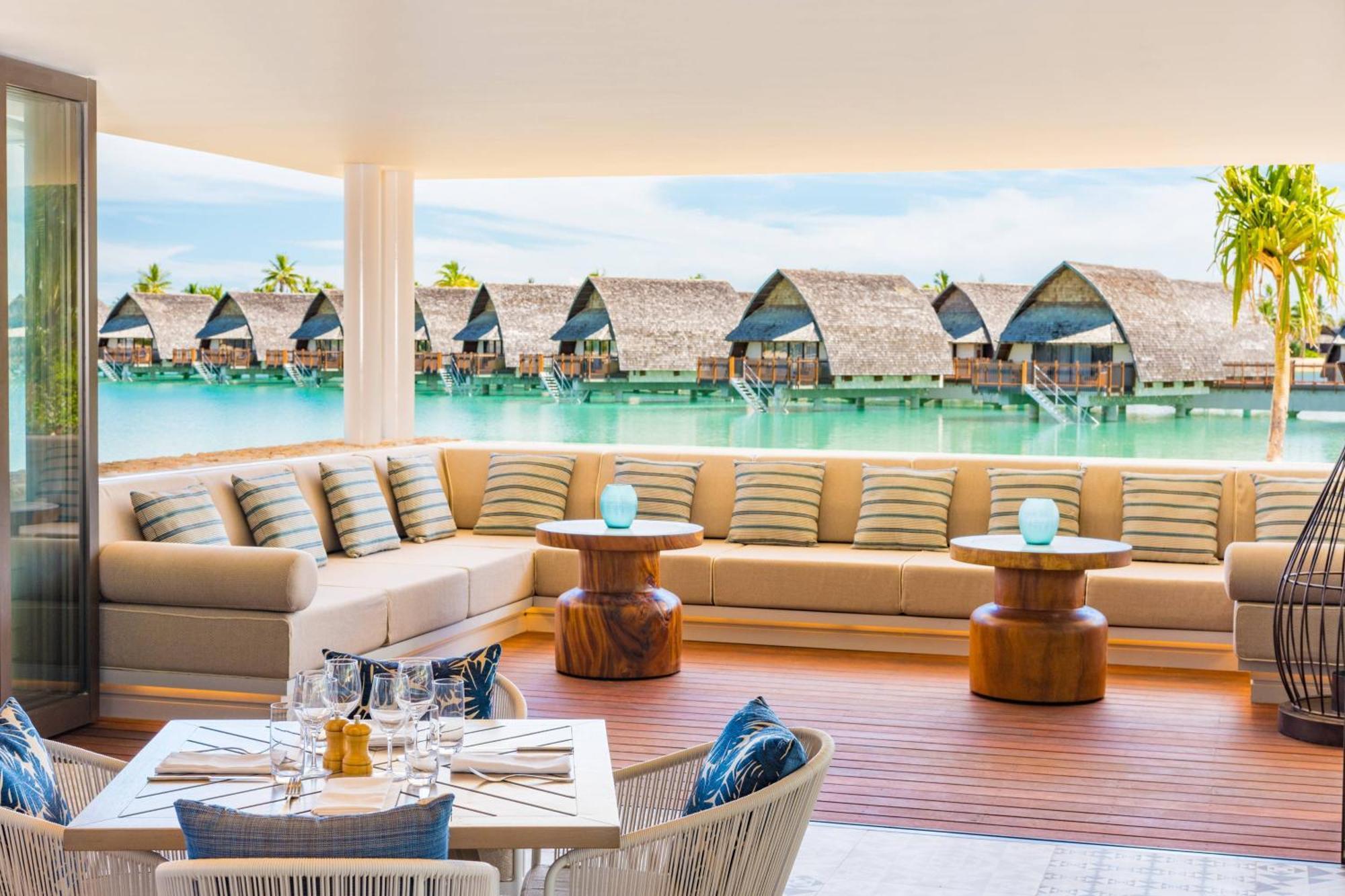 Fiji Marriott Resort Momi Bay Eksteriør bilde Overwater Villa